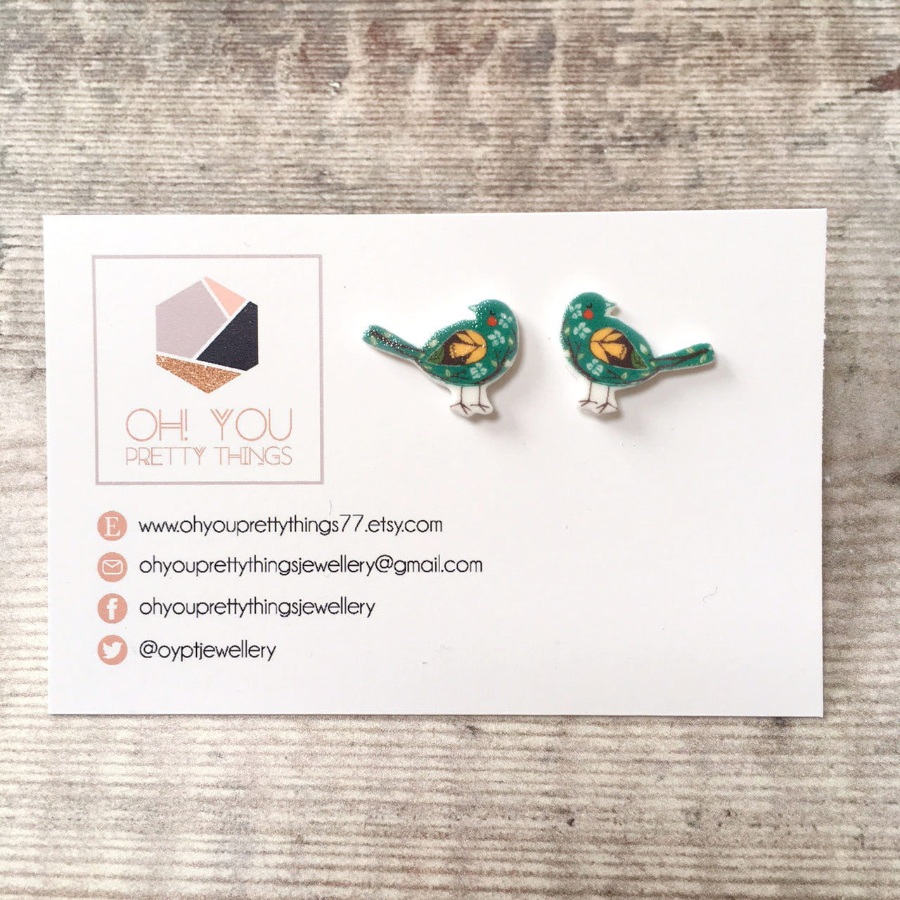 Green bird lover stud earrings - Cute friend gift