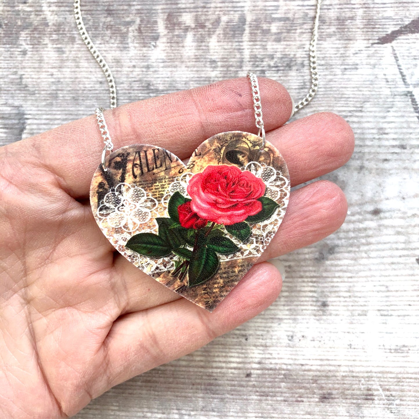 Vintage heart pendant necklace - Valentine's Day gift